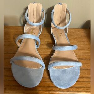NIB Lulu's size 8 light blue suede zip up back sandals.